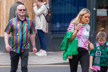 Glasgow 'un Onur Madalyası 19 Temmuz 2025. Glasgow, İskoçya sokaklarında. Kelvingrove Park 'tan başlayarak şehir merkezine gitti ve Barrowland Park' ta LGBTQ + insanları desteklemek için bitirdi. 