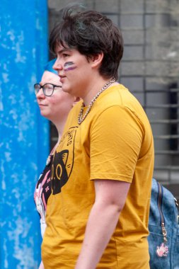 Glasgow 'un Onur Madalyası 19 Temmuz 2025. Glasgow, İskoçya sokaklarında. Kelvingrove Park 'tan başlayarak şehir merkezine gitti ve Barrowland Park' ta LGBTQ + insanları desteklemek için bitirdi. 