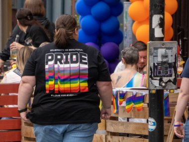 Glasgow 'un Onur Madalyası 19 Temmuz 2025. Glasgow, İskoçya sokaklarında. Kelvingrove Park 'tan başlayarak şehir merkezine gitti ve Barrowland Park' ta LGBTQ + insanları desteklemek için bitirdi. 