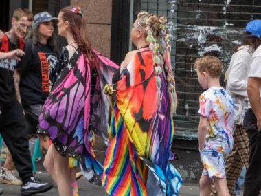 Glasgow 'un Onur Madalyası 19 Temmuz 2025. Glasgow, İskoçya sokaklarında. Kelvingrove Park 'tan başlayarak şehir merkezine gitti ve Barrowland Park' ta LGBTQ + insanları desteklemek için bitirdi. 