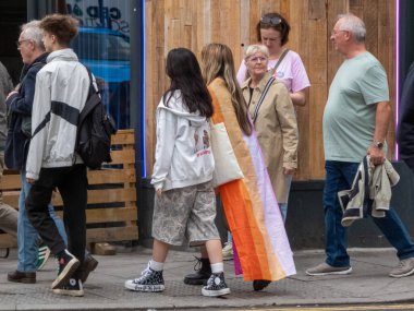 Glasgow 'un Onur Madalyası 19 Temmuz 2025. Glasgow, İskoçya sokaklarında. Kelvingrove Park 'tan başlayarak şehir merkezine gitti ve Barrowland Park' ta LGBTQ + insanları desteklemek için bitirdi. 