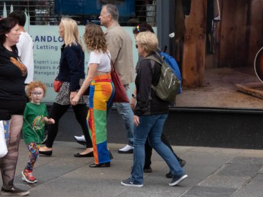 Glasgow 'un Onur Madalyası 19 Temmuz 2025. Glasgow, İskoçya sokaklarında. Kelvingrove Park 'tan başlayarak şehir merkezine gitti ve Barrowland Park' ta LGBTQ + insanları desteklemek için bitirdi. 