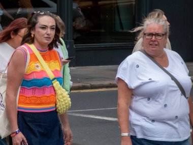 Glasgow 'un Onur Madalyası 19 Temmuz 2025. Glasgow, İskoçya sokaklarında. Kelvingrove Park 'tan başlayarak şehir merkezine gitti ve Barrowland Park' ta LGBTQ + insanları desteklemek için bitirdi. 