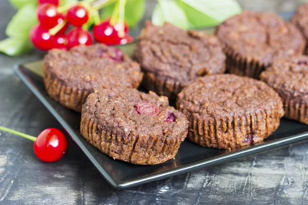 Cioccolato ciliegia muffin — Foto Stock