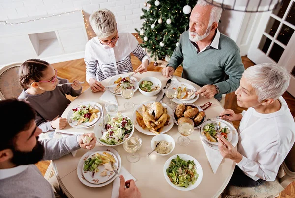 Rodina Společně Přes Vánoční Svátky Oslava Oběd — Stock fotografie