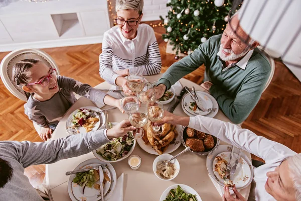 Família Reunida Para Férias Natal Comemorando Almoçando — Fotografia de Stock