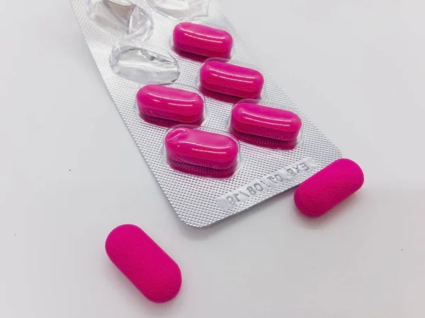 Ibuprofen Růžové Tablety Pro Úlevu Bolesti Které Byly Odebrány Blistru — Stock fotografie