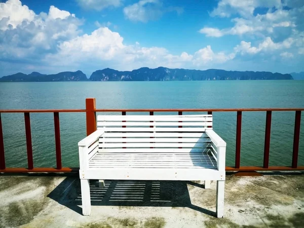 Concept Waiting Hope White Wooden Bench Located Balcony Backdrop Foggy — Stock Photo, Image