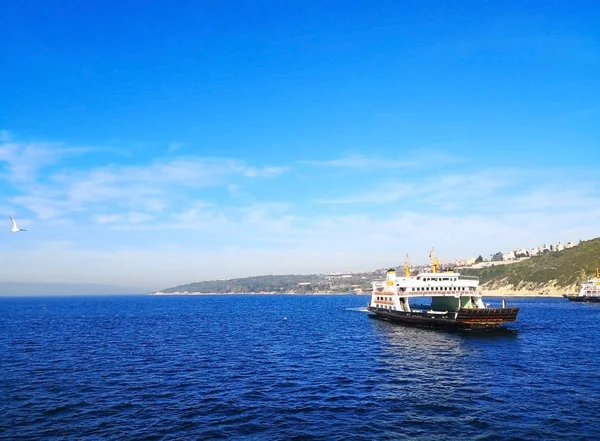 Conceito Natural Turístico Muitos Barcos Viagem Estão Navegando Mar Azul — Fotografia de Stock