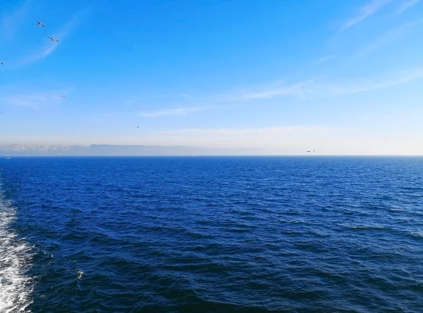 Reise Und Transportkonzept Die Welle Traf Das Schiff Und Verursachte — Stockfoto