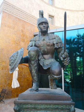 Antik savaşçı heykeli, 1 Nisan 2018. Eski savaşçı.