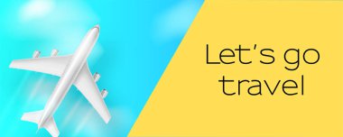 Gümüş uçak mavi gökyüzünde. S izin git seyahat. Mavi arka plan üzerinde uçan bir uçak. Seyahat acentaları, seyahat, yolculuk için iki ton reklam poster kavramı. Uçak seyahat için. Jet ticari uçak.