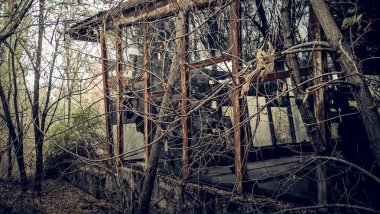 eski terk edilmiş bir parkta Chernobyl Ukrayna Bina yok