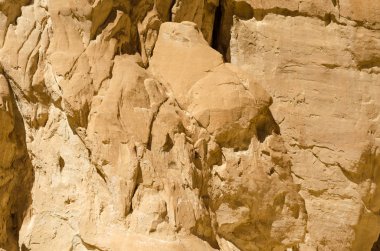 Kanyon Mısır Dahab South Sinai'deki / daki yüksek rocky Dağları