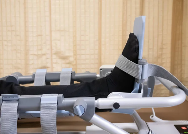Ankle Cpm Device Rehabilitation Ankle Surgery — Stock Photo, Image