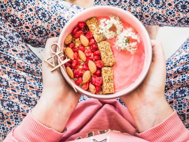 Berry güler yüzlü, müsli ve word aşk