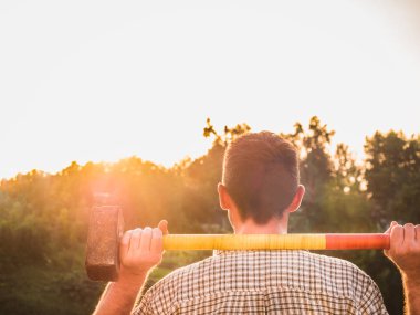 Çekici adam iş elbiseleri