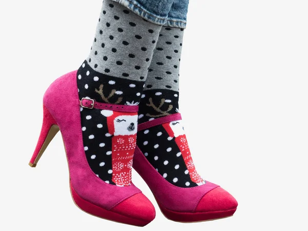 Frauenbeine Stylischen Schuhen Helle Bunte Socken Mit Weihnachts Und Neujahrsmustern — Stockfoto