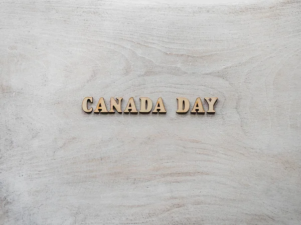 Kanada-Tag. Holzbuchstaben auf einem weißen Tisch — Stockfoto