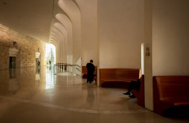 Yol ve Kudüs'ün şehri güzel köprü. İsrail. Orta Doğu.