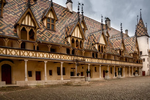 Ospedale Medievale Nella Città Bon Francia Dicembre 2018 — Foto Stock