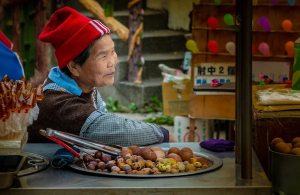Starsza Kobieta Sprzedawca Taiwan Tajpej Marzec 2019 — Zdjęcie stockowe
