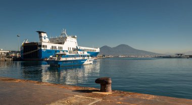 Napoli Körfezi, Vezüv volkanı. Güzel deniz manzarası, güzel manzara, İtalya, 1 Ocak 2020