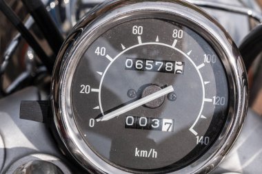 Takometre bir motosiklet ve tripmeter
