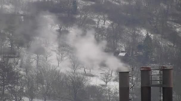 Fumar Chaminé Com Muita Fumaça — Vídeo de Stock