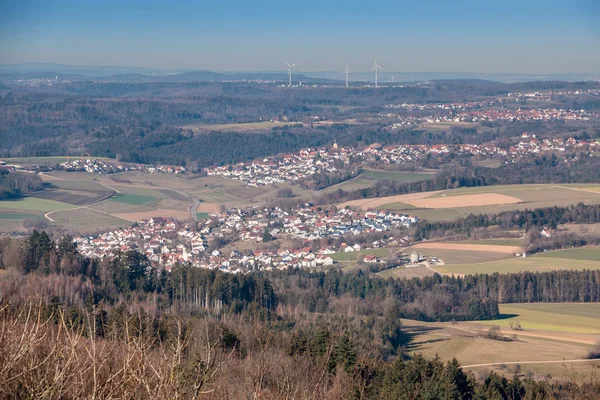 Little village in the middle of the german countryside with hill — Stock Photo, Image