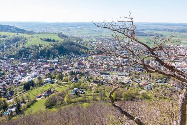 Tepe ile Alman kırsal ortasında Küçük köy