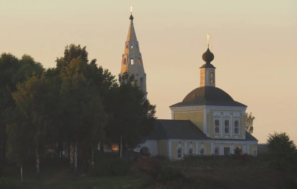 Kostel Při Západu Slunce Regionu Jaroslavl Rusko — Stock fotografie