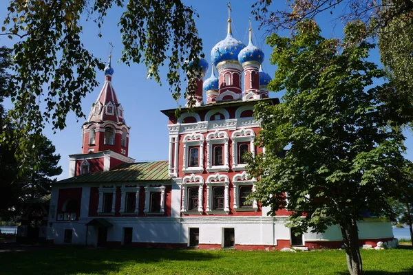 ディミトリ王子の教会は 血の上に ウグリッチヤロスラヴリ地方 ロシアのゴールデンリング — ストック写真