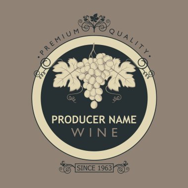 Vintage etiketi ile üzüm şarap şişeleri için