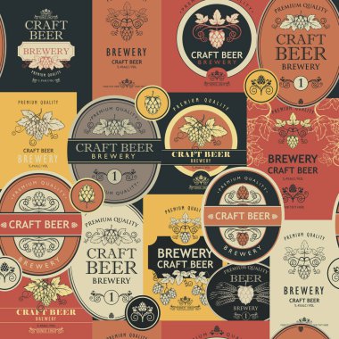 retro tarzında çeşitli bira etiketleri ile Dikişsiz desen