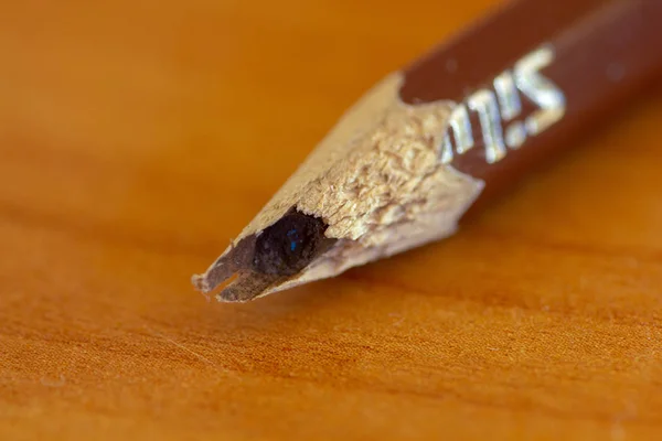 coloured pencil with broken lead