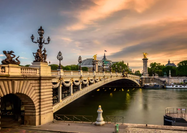Ponte Alexandre Bro Paris Frankrike Soluppgång Med Gyllene Ljus — Stockfoto