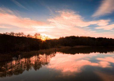 Bir nehir Harabeleri ar kungalv Göteborg İsveç'te Bohus fort yansıyan