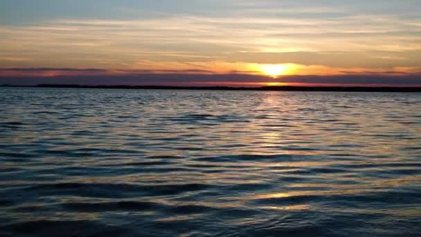 Ηλιοβασίλεμα Στη Λίμνη Καλοκαίρι Λίμνη Σβτυάζ Στην Ουκρανία Ουκρανική Φύση — Αρχείο Βίντεο