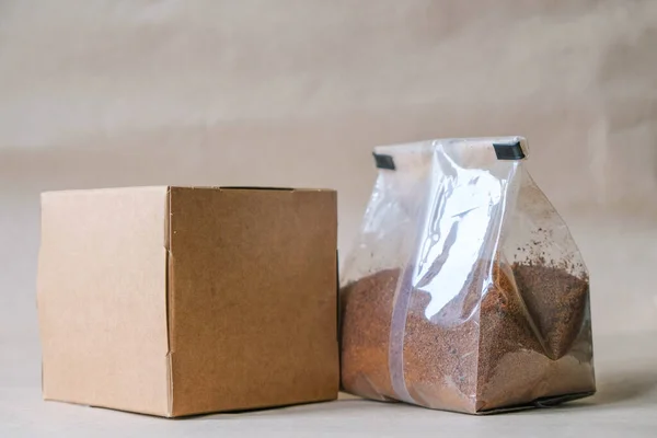 Kıymalı kahve. Paketleme. Boşluğu kopyala.
