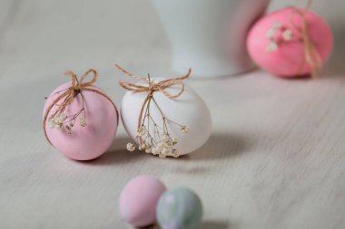 Yumurta dekorasyon. Paskalya yakında geliyor.