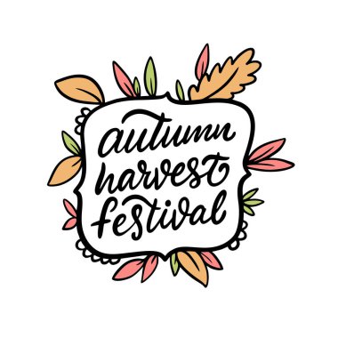 Sonbahar Hasat Festivali. Kaligrafi tabiri, yaprakların üzerinde. El çizimi harfler. Vektör çizimi. Beyaz arkaplanda izole.