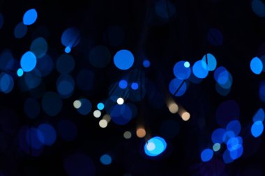Fantastik bulanık ve bokeh koyu mavi tema arka plan mystry Mağarası.