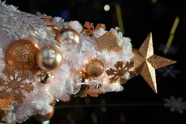 Рождество Золотая Тема Украшения Луком Подарочной Коробке — стоковое фото