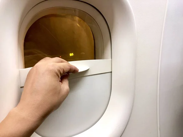 Close Hand Holding Cover Plane Window Close Open — Stock Photo, Image