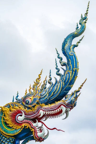 Bela Estátua Azul Turquesa Rei Cobra Frente Templo Tailandês Contos — Fotografia de Stock
