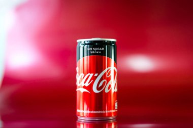 Bangkok, Tayland - 17 Mayıs, 2018: Mini Coca-Coly sıfır olabilir 180 ml Bangkok Tayland Coca-Cola şirketi tarafından üretilen. (şekersiz). Market, süpermarket, satış makineleri ve genel bakkal satılan popüler meşrubat gazozum.