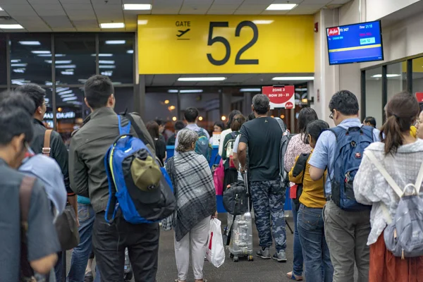 Bangkok Tailandia Abr 2018 Turistas Asiáticos Retirados Que Pertenecen Aeropuerto — Foto de Stock