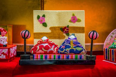 Japonya festival bebeğin içinde Hinamatsuri kızların gün, ya da bebeğin gün olarak da bilinir, Japonya'nın özel bir gün olduğunu. Her yıl 3 Mart'ta kutlandı.