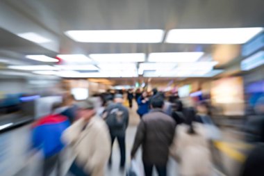 Yakınlaştırma Hareket Bulanıklığı kalabalık yeraltı Japon yolcu / metro ulaşım, Japonya